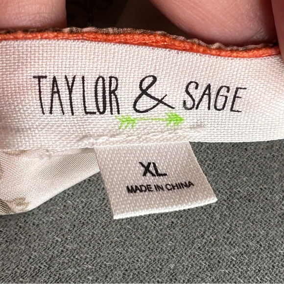 Taylor & Sage Floral Patterned Kimono w/White Fringe hemline Sz M/L - Picture 6 of 10